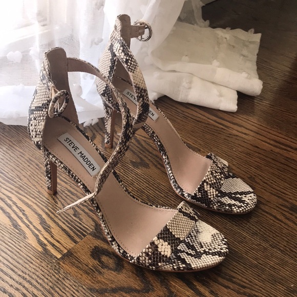 Steve Madden Shoes - 〰️ steve madden “born”